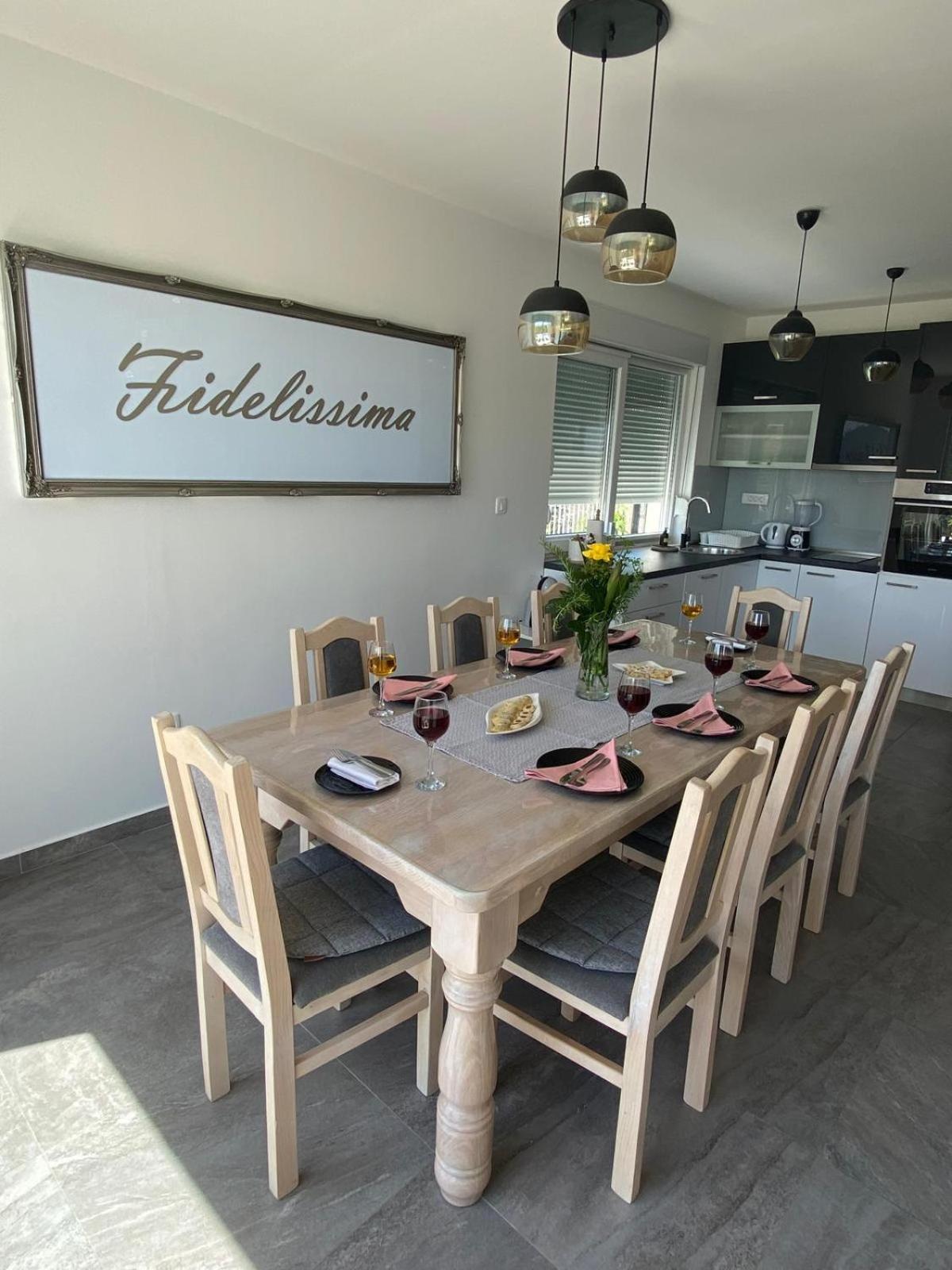 Villa Fidelissima Kaštela Extérieur photo